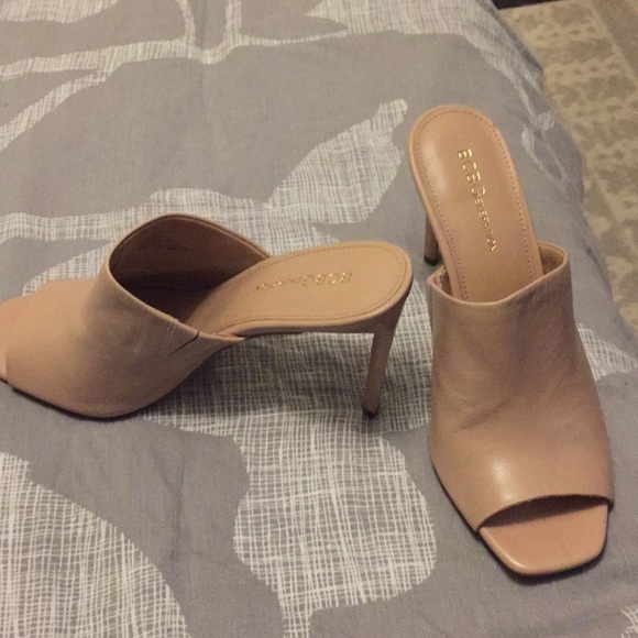 Shoes - Picture 2 of 6